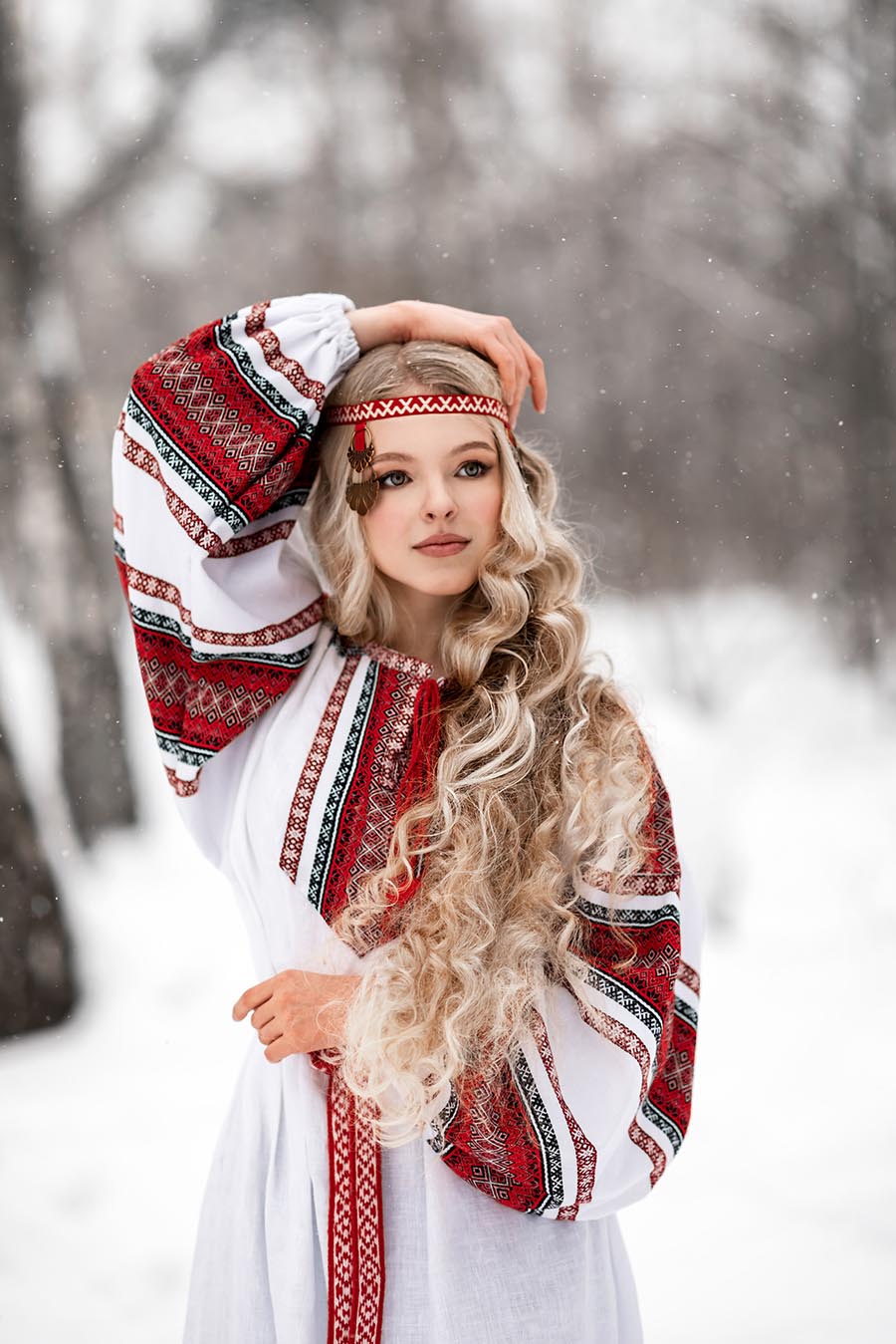 Slavic girls’s look of the day — catch her live in Dallas