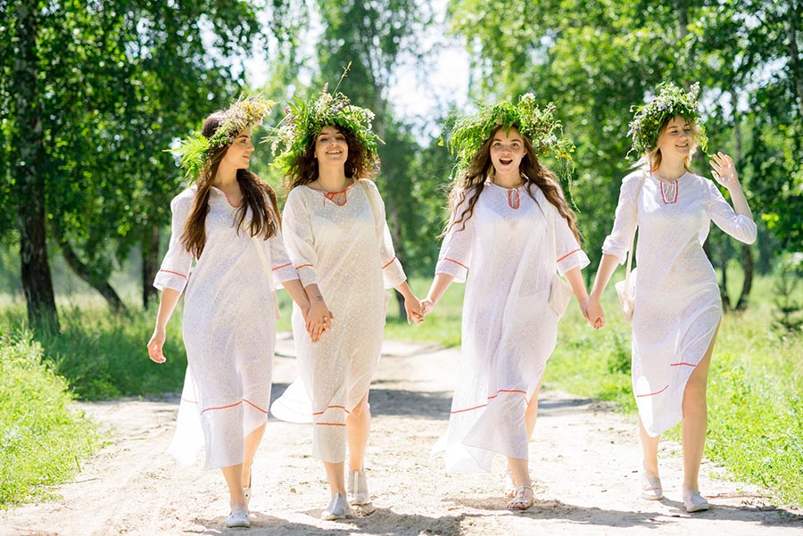 A cozy shot with Slavic girls — straight from Dallas