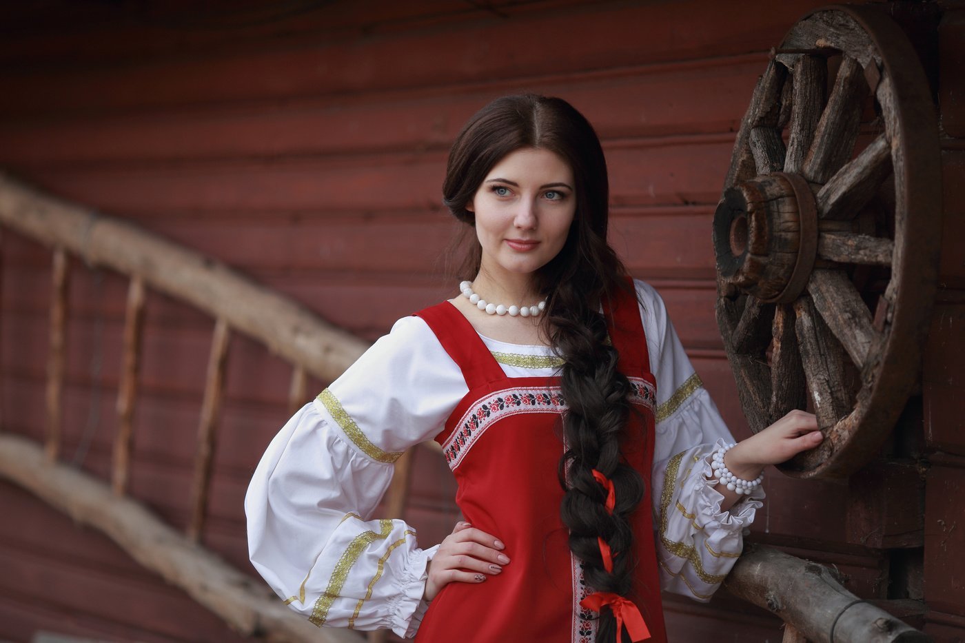 Girls in Slavic costumes’s look of the day — catch her live in Dallas