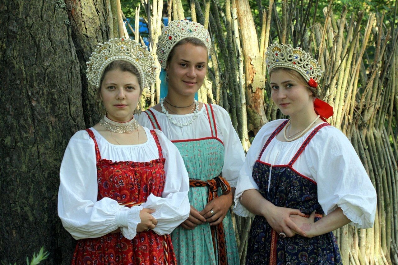 Sexy model Girls in Slavic costumes in Dallas